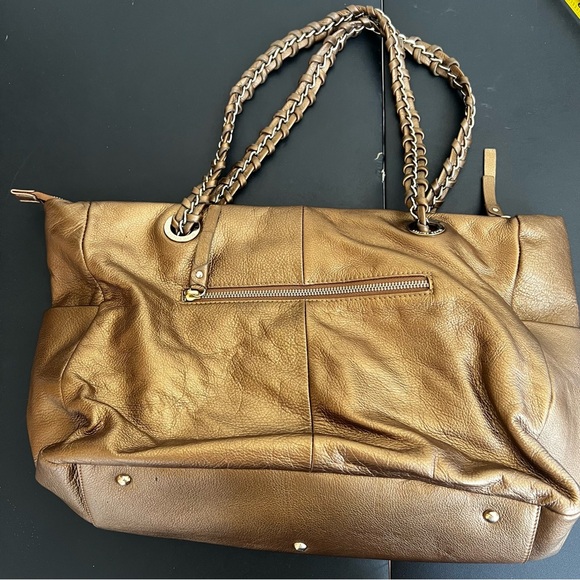 Charles David Leather Handbag Shoulder Bag With Two Straps And Zipper Close - Picture 3 of 10